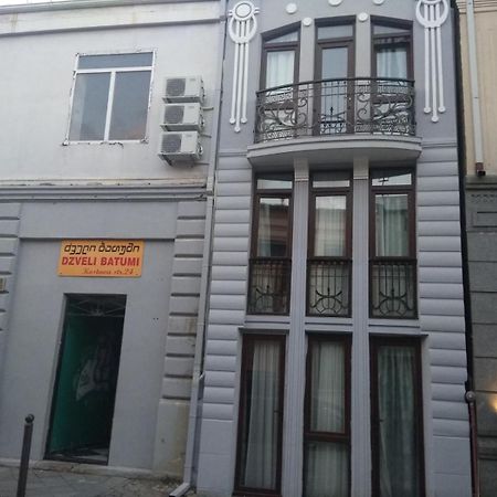 Dzveli Batumi Hotel Bagian luar foto