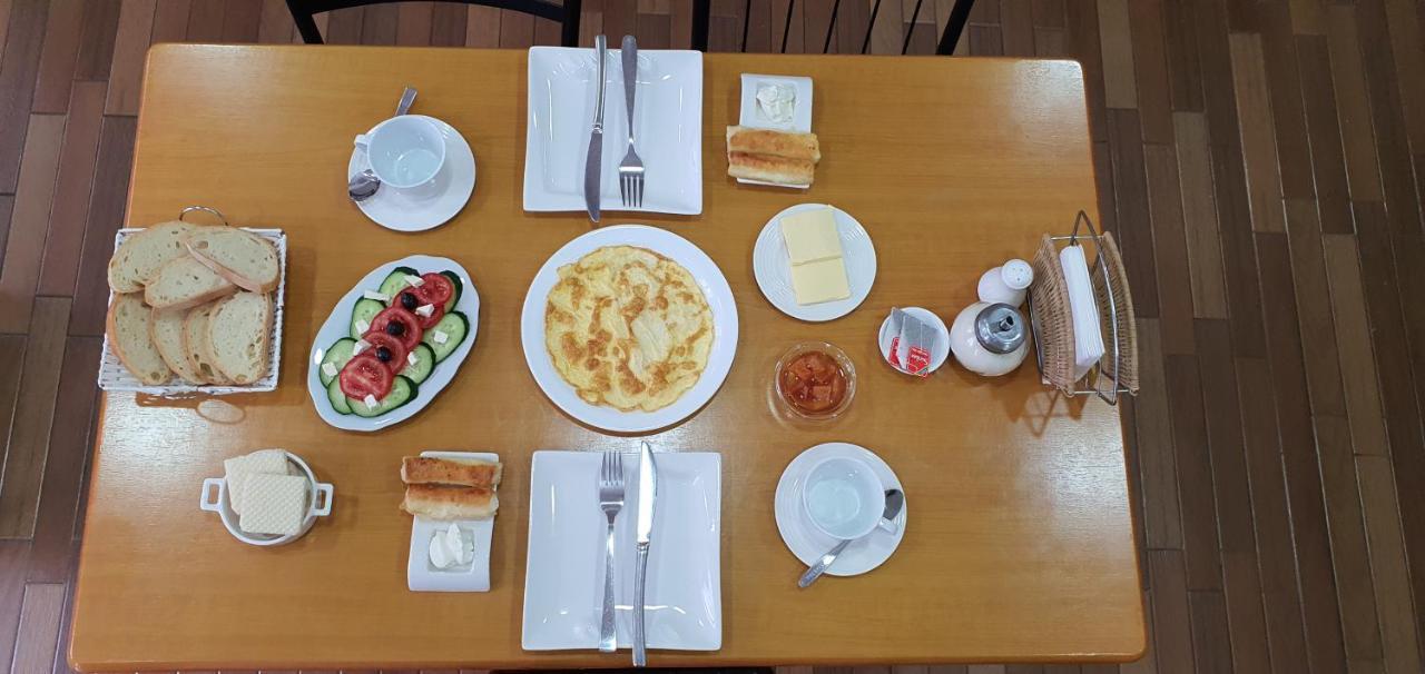 Dzveli Batumi Hotel Bagian luar foto
