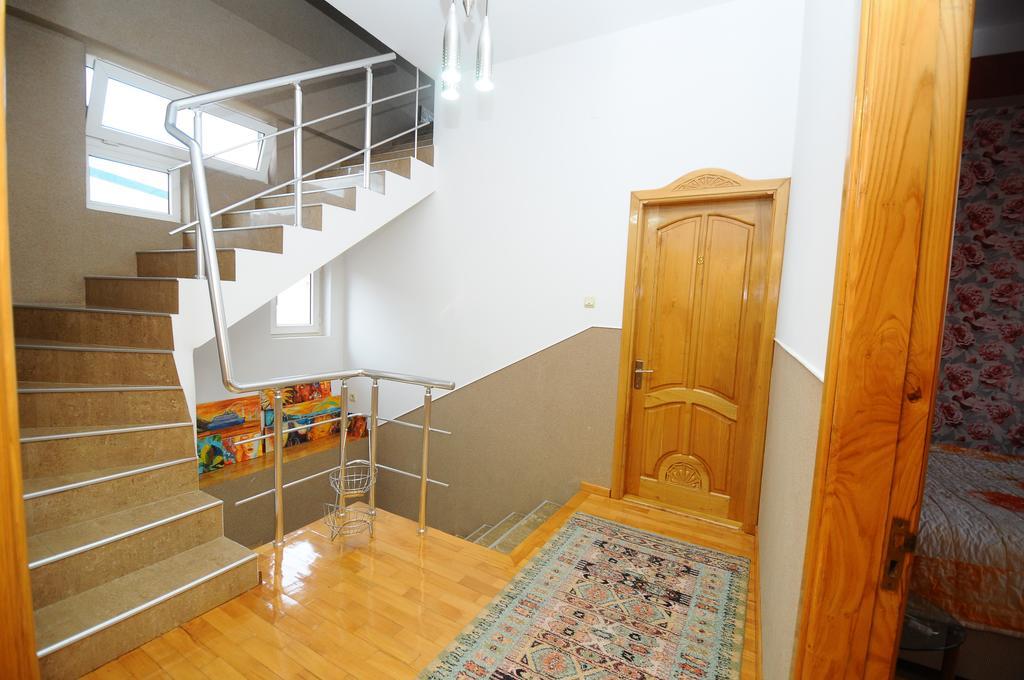 Dzveli Batumi Hotel Bagian luar foto